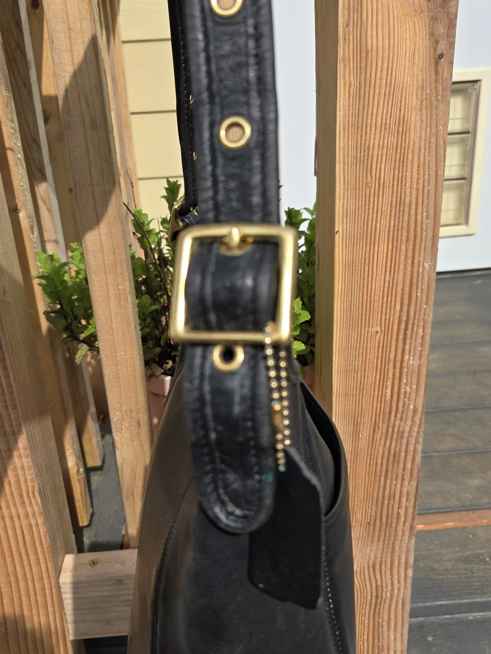 Vintage Coach Black Leather Shoulder Bag - Picture 7 of 12